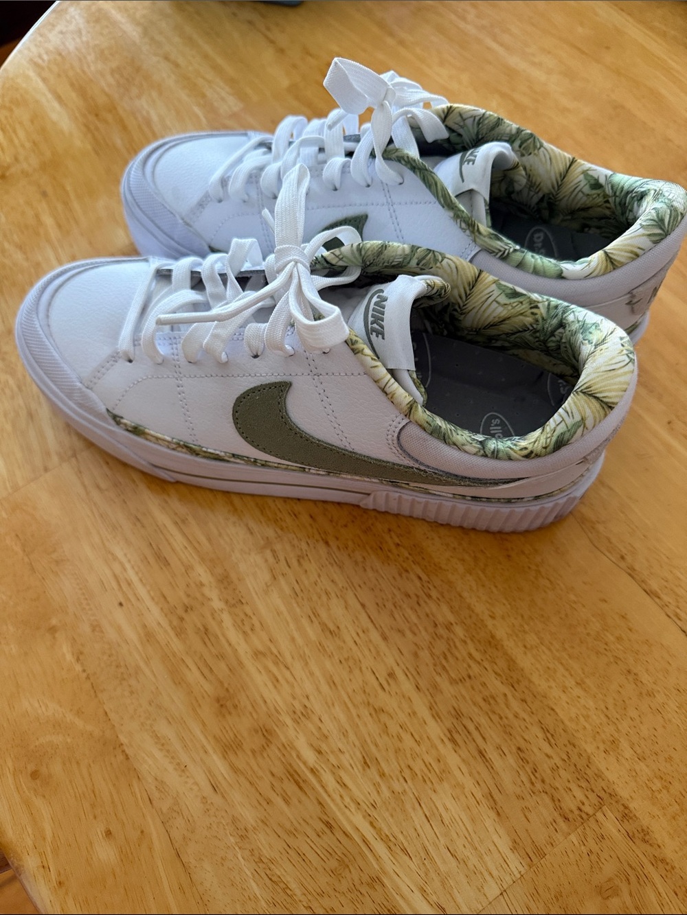 Nike women’s White Sneakers with Olive Green Swoosh